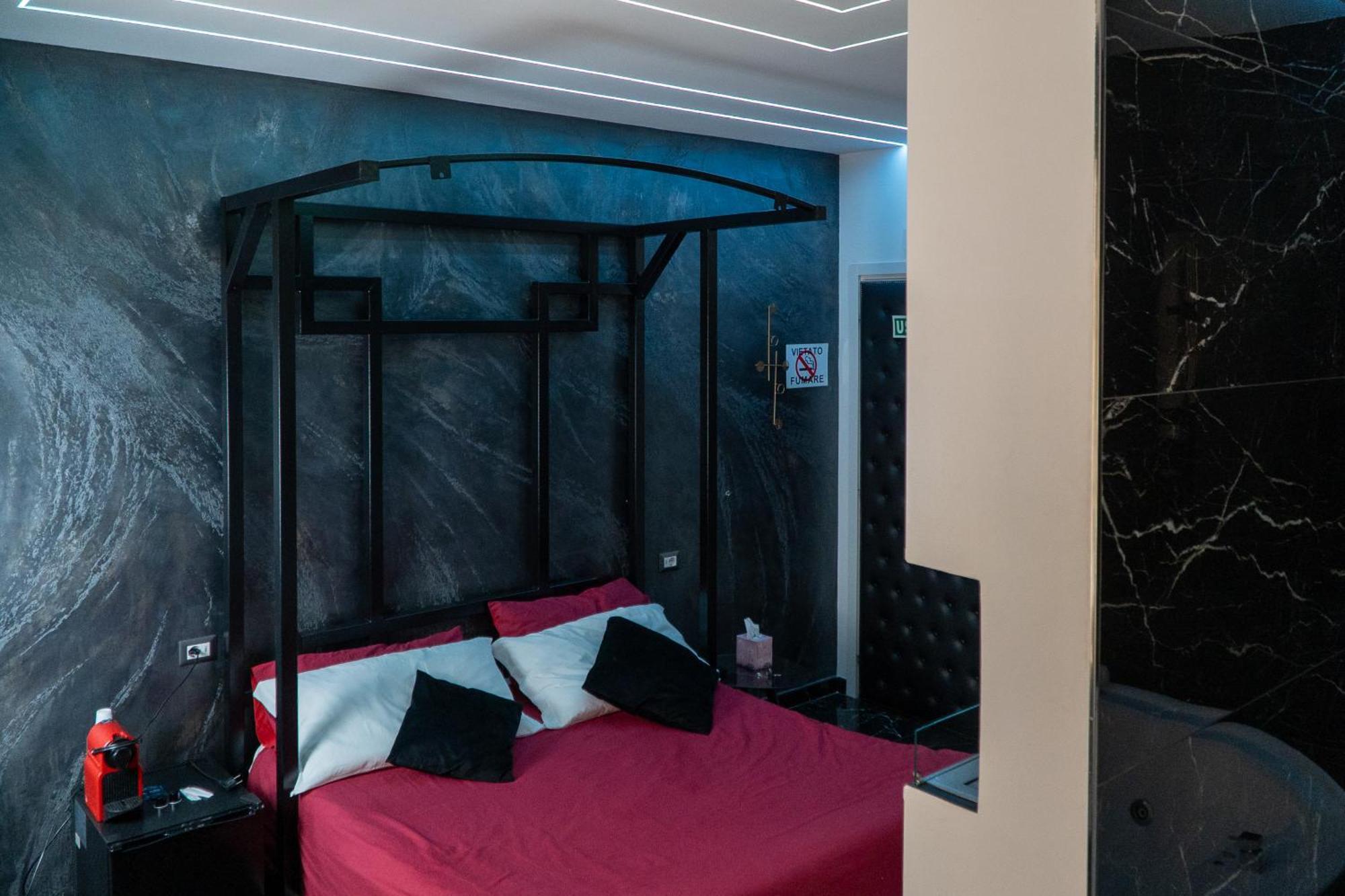 Suite Luxury Bdsm 罗马 外观 照片